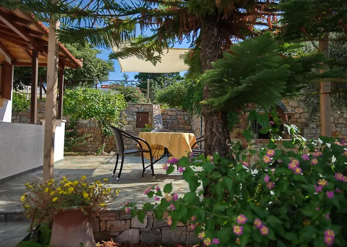 Kamelia * Votsi (Alonnisos)